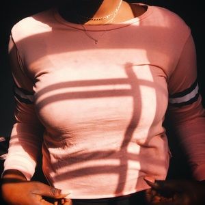 🌸PINK LONG SLEEVED CROP TOP🌸